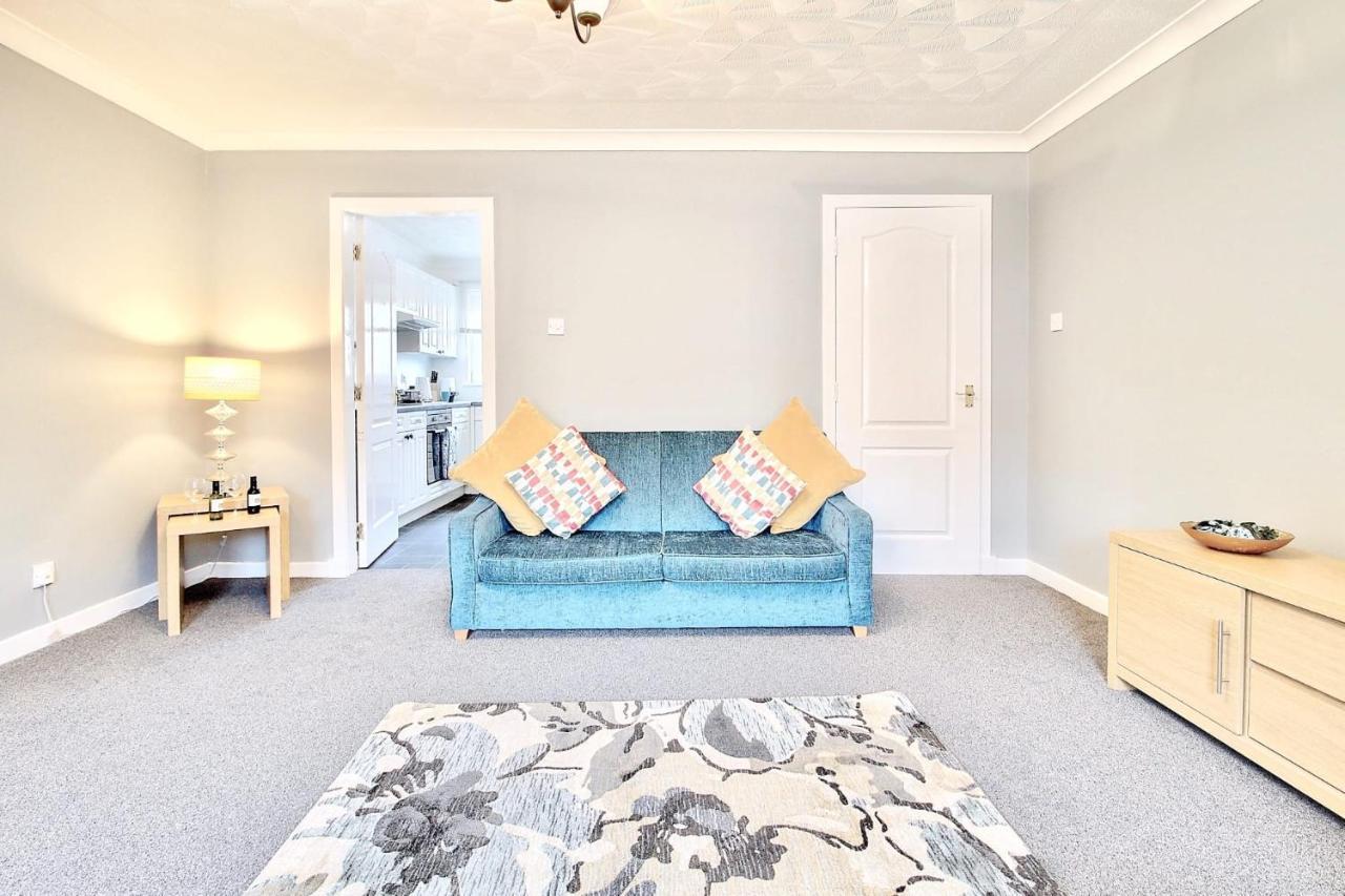 Railroad Apartment Wishaw  Εξωτερικό φωτογραφία