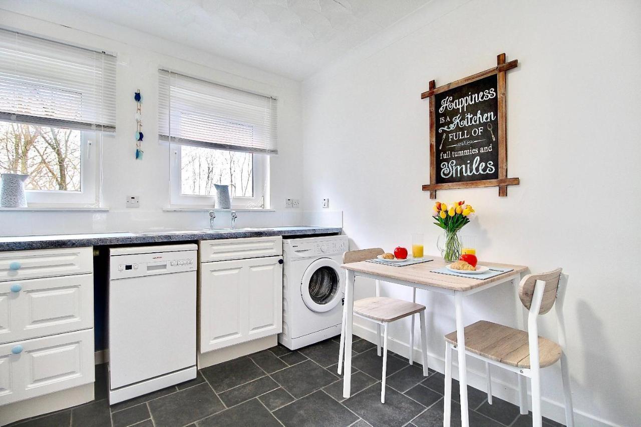 Railroad Apartment Wishaw  Εξωτερικό φωτογραφία